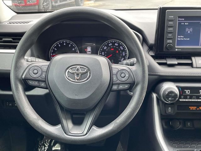 Used 2021 Toyota RAV4 XLE FWD image 8