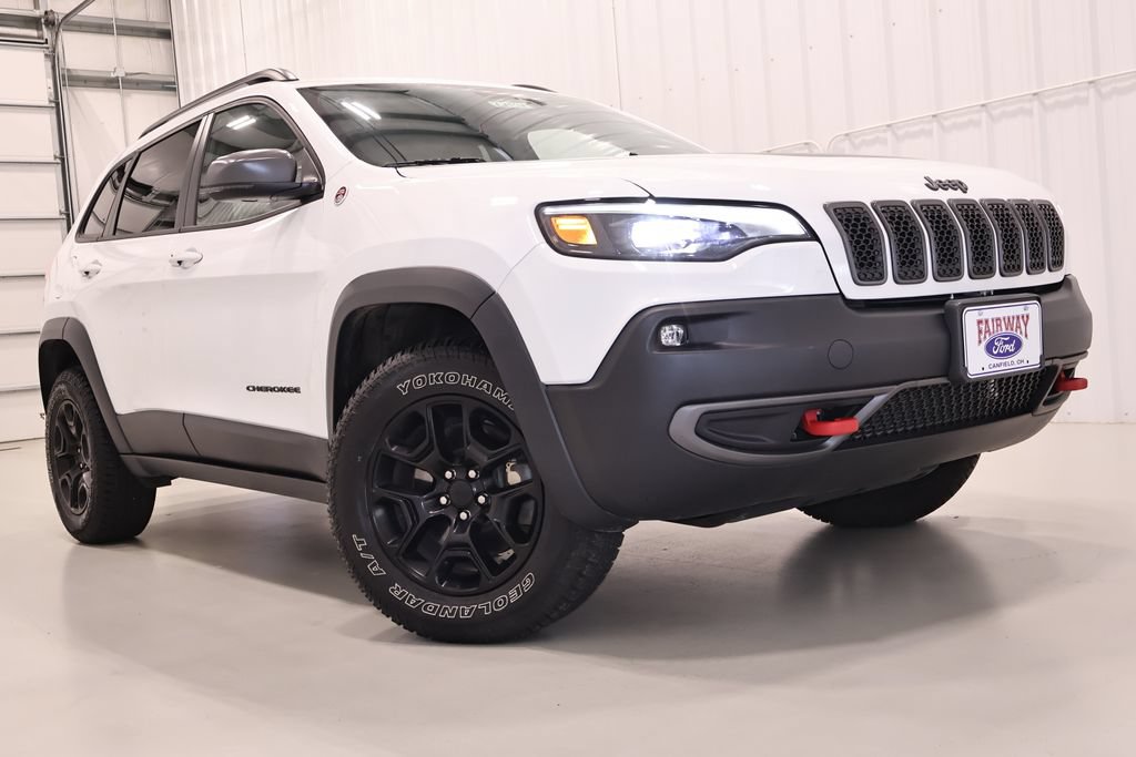 Used 2019 Jeep Cherokee Trailhawk w/ Cold Weather Group AWD/4WD image 35