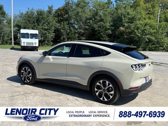 Certified 2025 Ford Mustang Mach-E Select w/ Comfort Package Lite AWD/4WD image 5