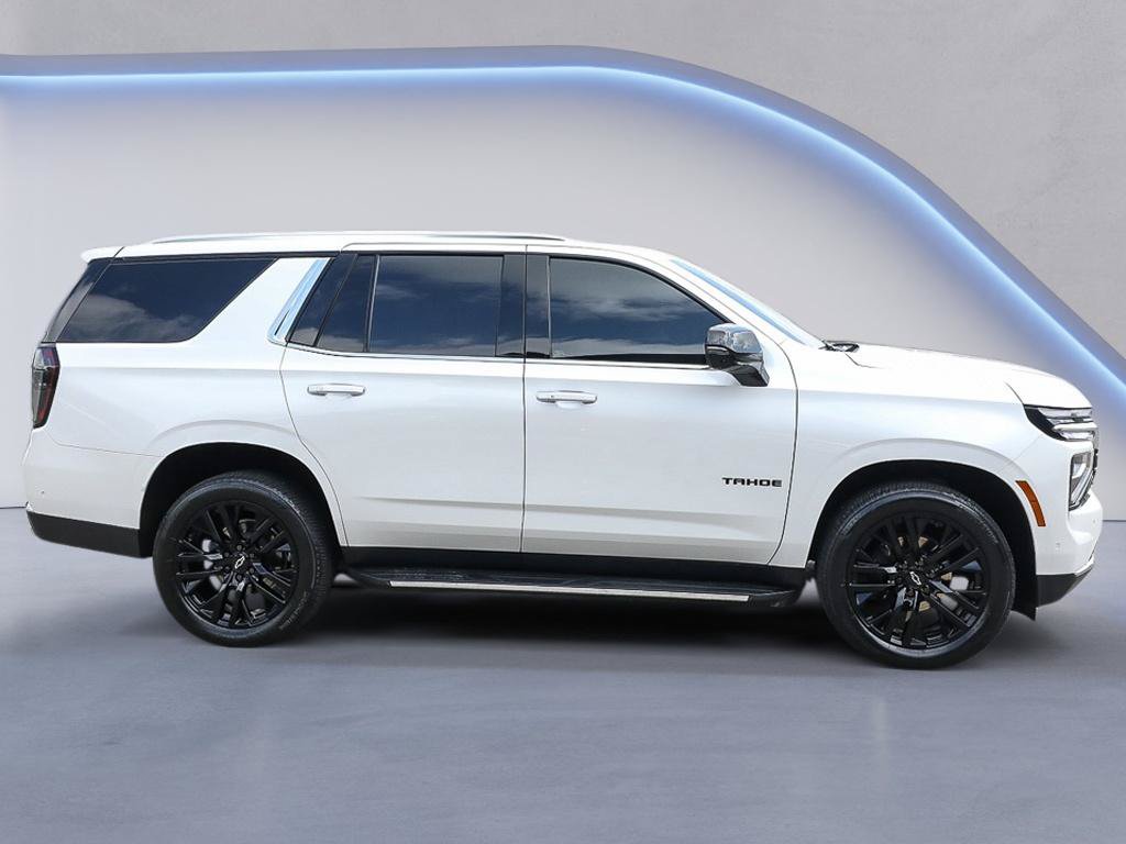 Used 2025 Chevrolet Tahoe Premier AWD/4WD image 8