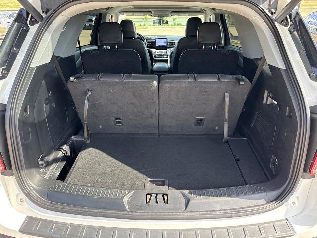 Certified 2023 Ford Explorer XLT w/ Equipment Group 202A AWD/4WD image 10