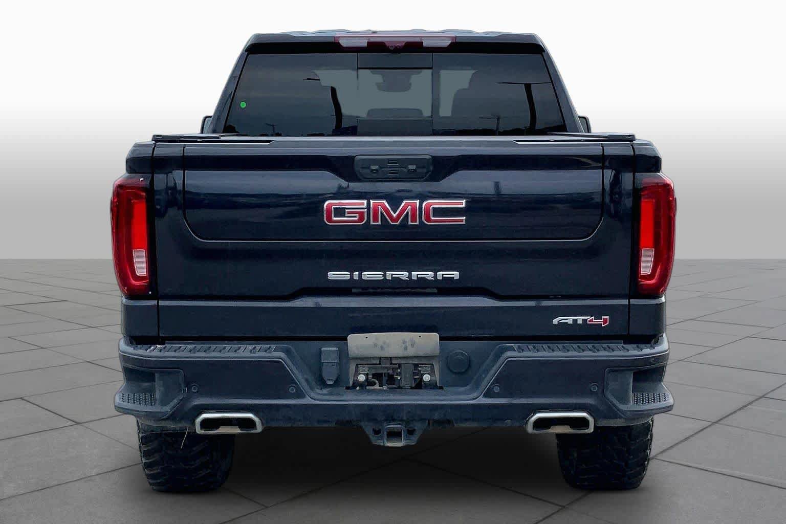 Used 2024 GMC Sierra 1500 AT4 w/ Technology Package AWD/4WD image 5