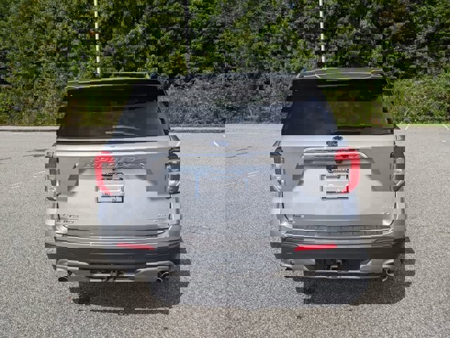 Certified 2022 Ford Explorer Limited w/ Limited Technology Package image 4