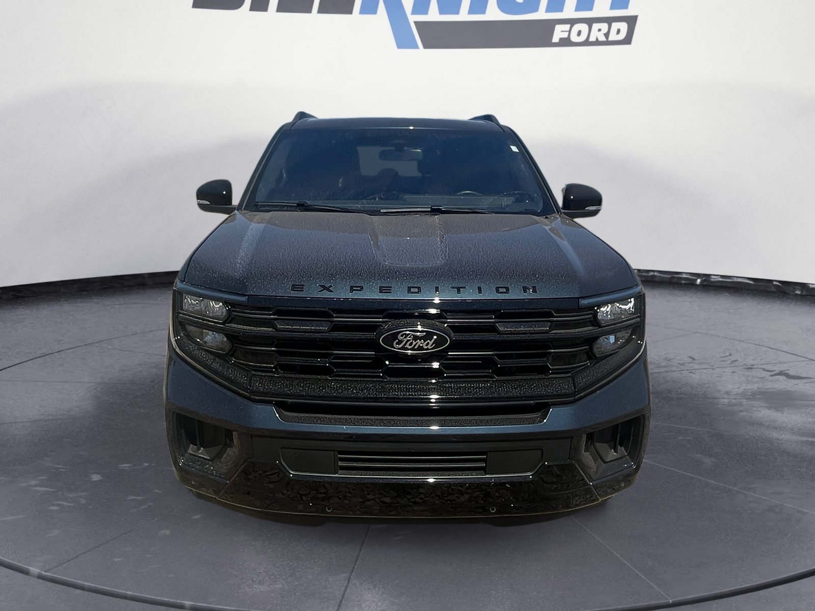 Certified 2025 Ford Expedition Platinum w/ Stealth Performance Package AWD/4WD image 8