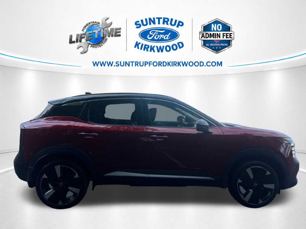 Used 2025 Nissan Kicks SR w/ SR Premium Package AWD/4WD image 8
