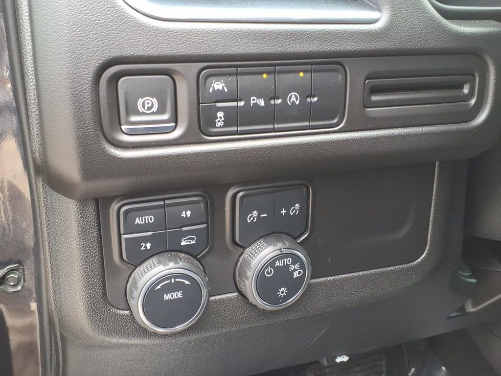 Used 2024 Chevrolet Tahoe LT image 25