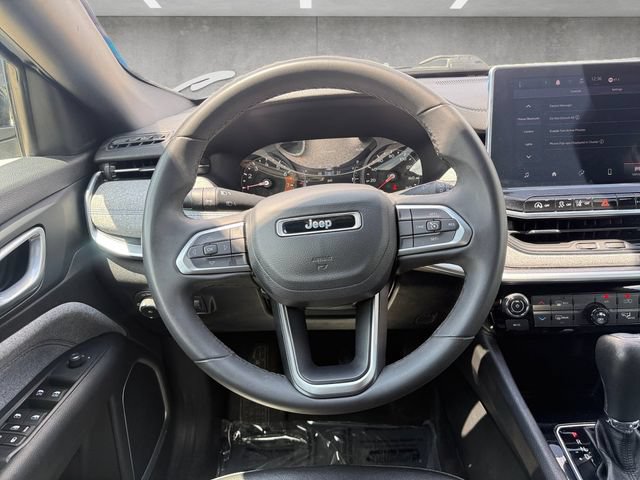 Used 2024 Jeep Compass Latitude AWD/4WD image 22