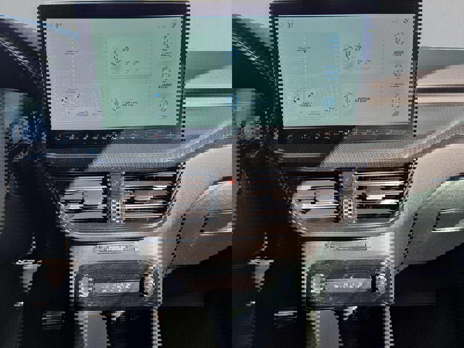 Certified 2023 Ford Escape ST-Line w/ Tech Pack #1 image 17