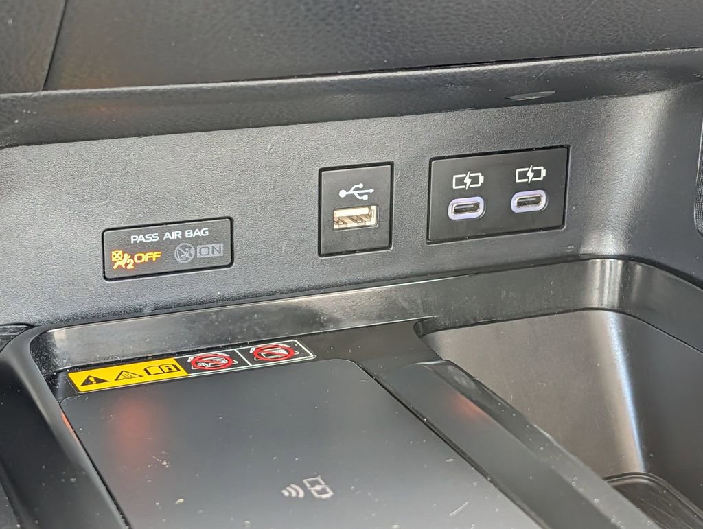 Used 2025 Toyota Camry LE image 25