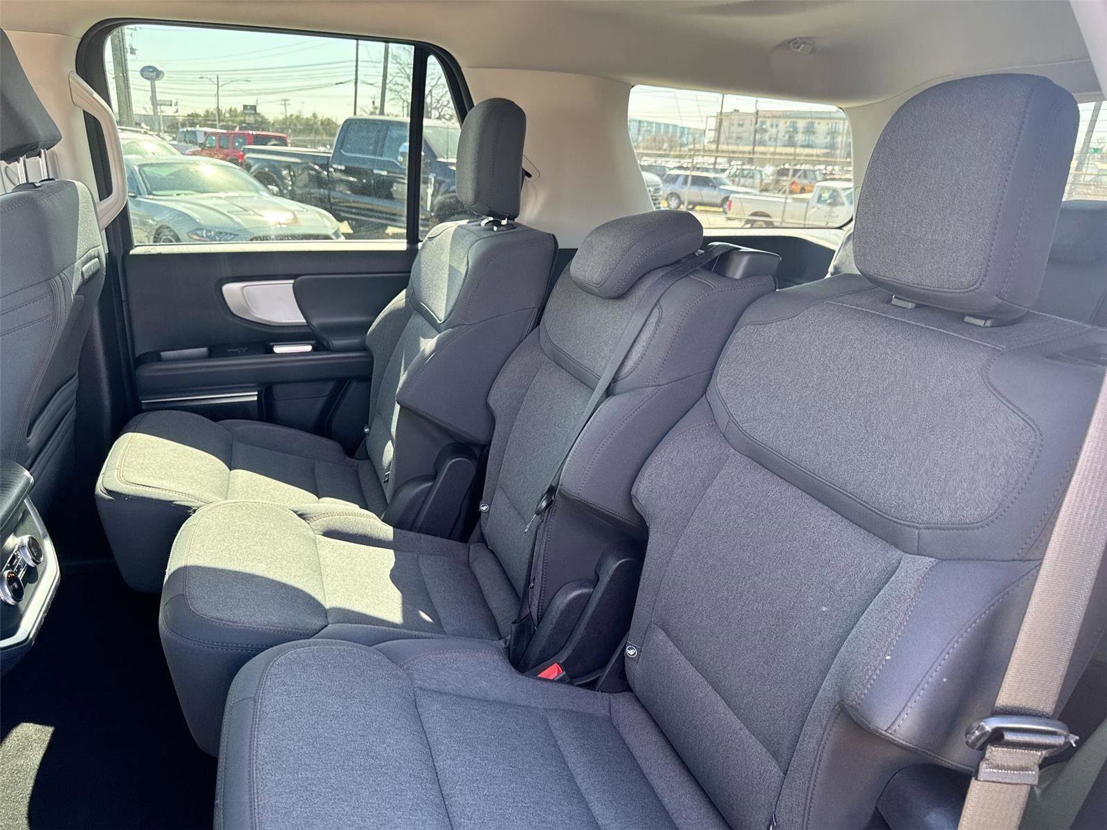 Certified 2025 Ford Expedition Active RWD image 23