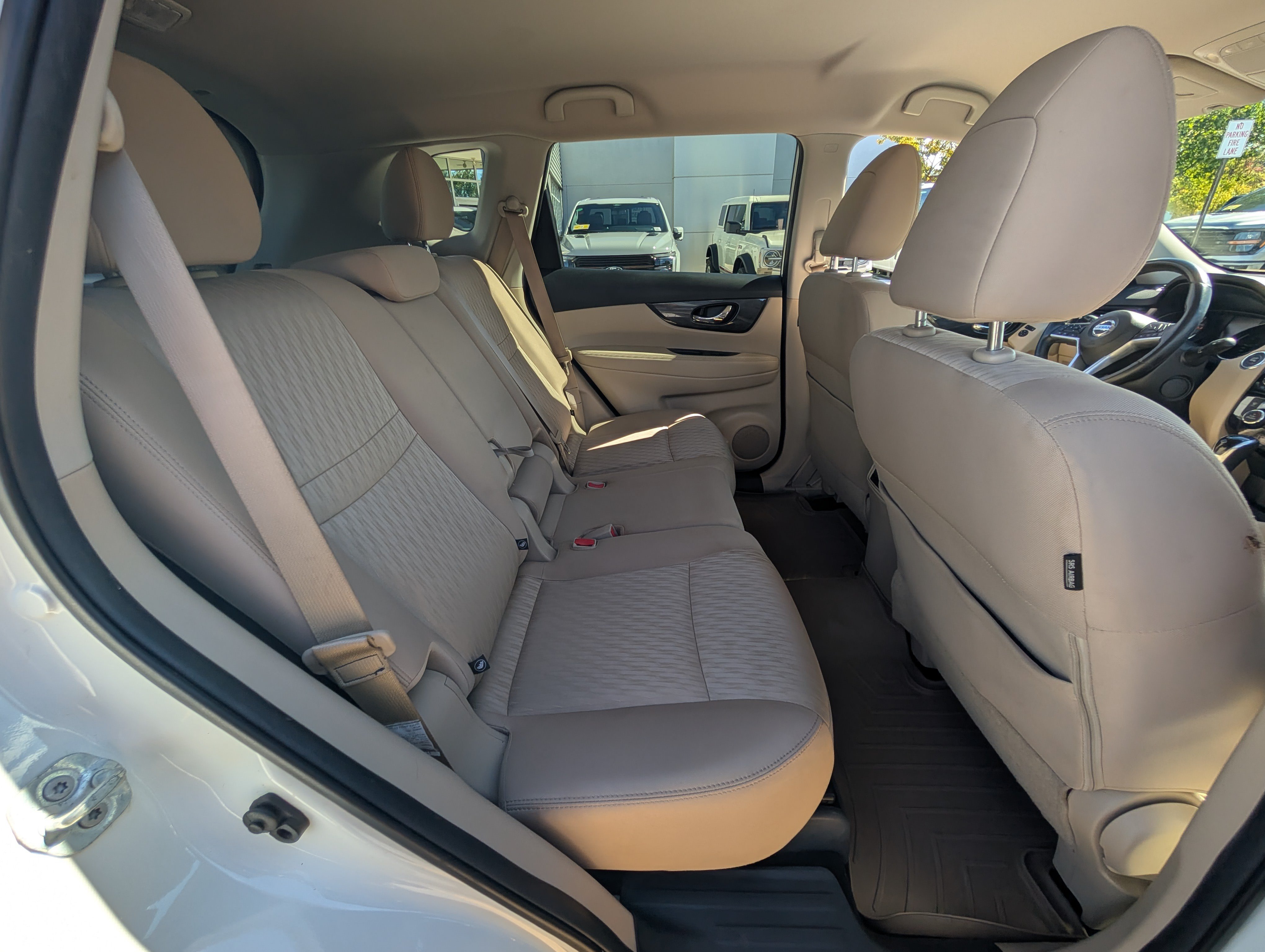Used 2018 Nissan Rogue SV w/ Premium Package AWD/4WD image 13