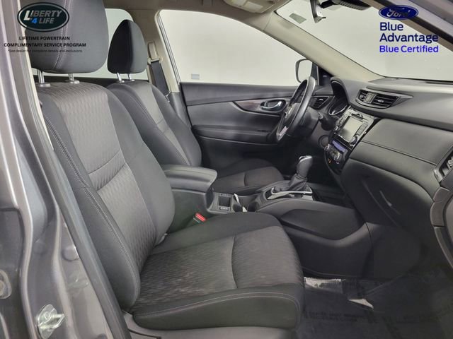 Used 2020 Nissan Rogue SV image 18