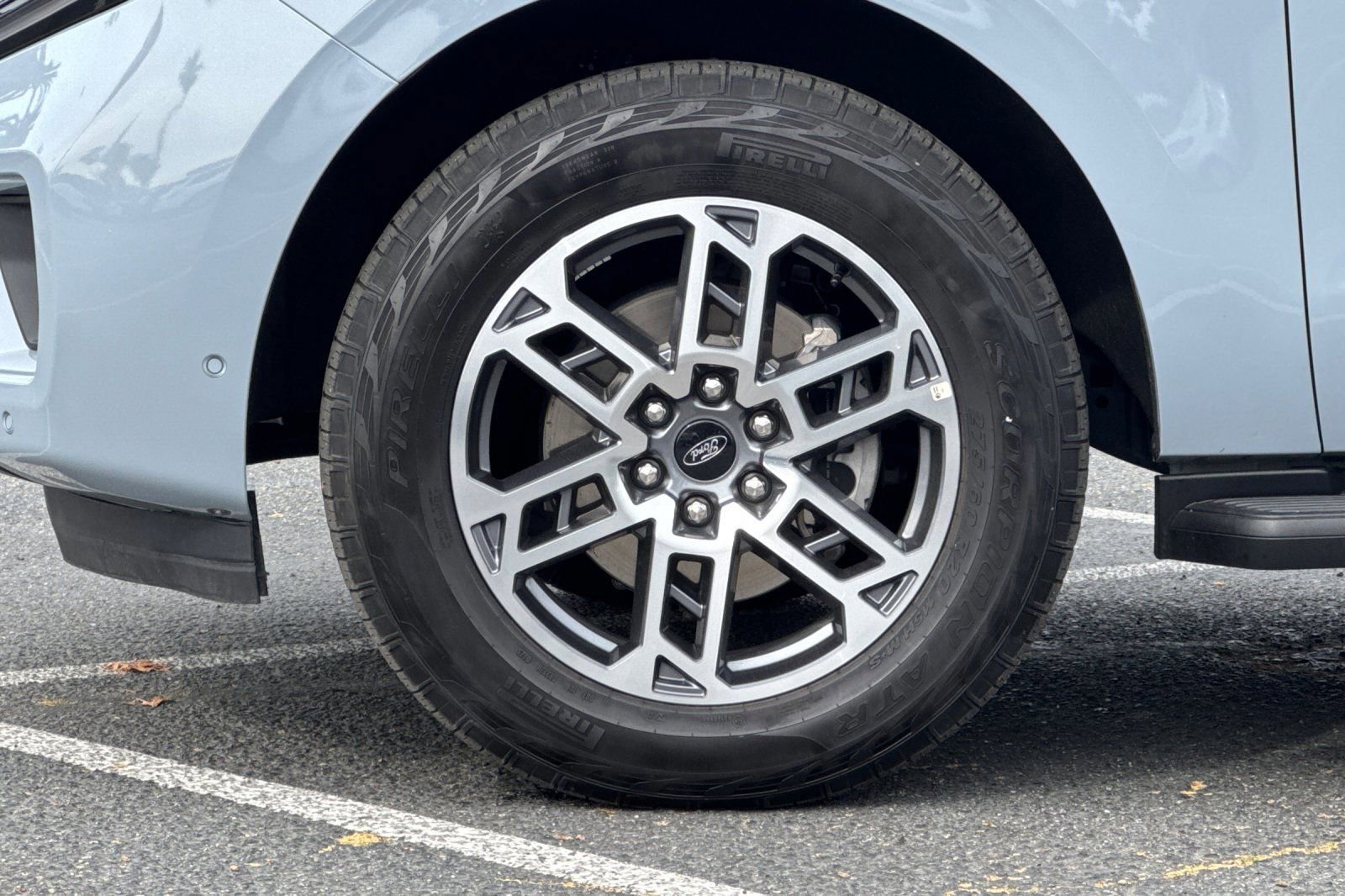 Certified 2025 Ford Expedition Active image 29