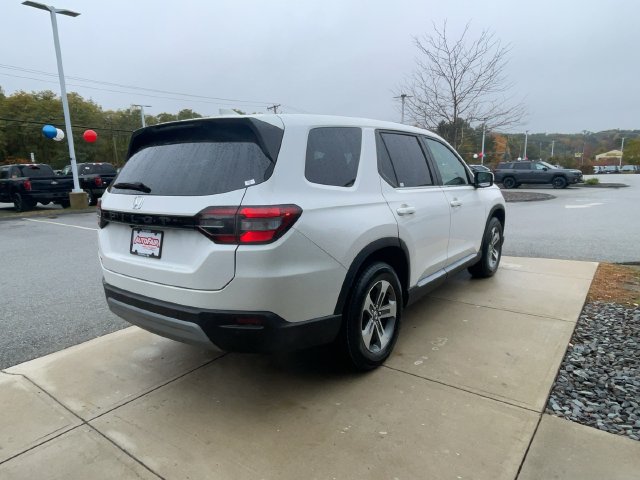 Used 2025 Honda Pilot EX-L image 7