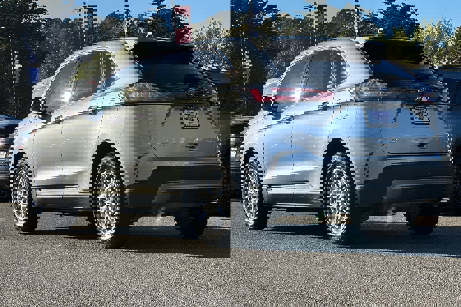 Certified 2023 Ford Edge SEL image 6