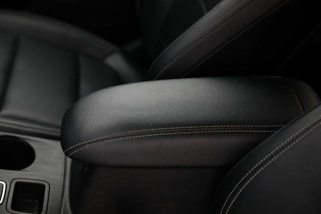 Certified 2025 Ford Escape Platinum image 20