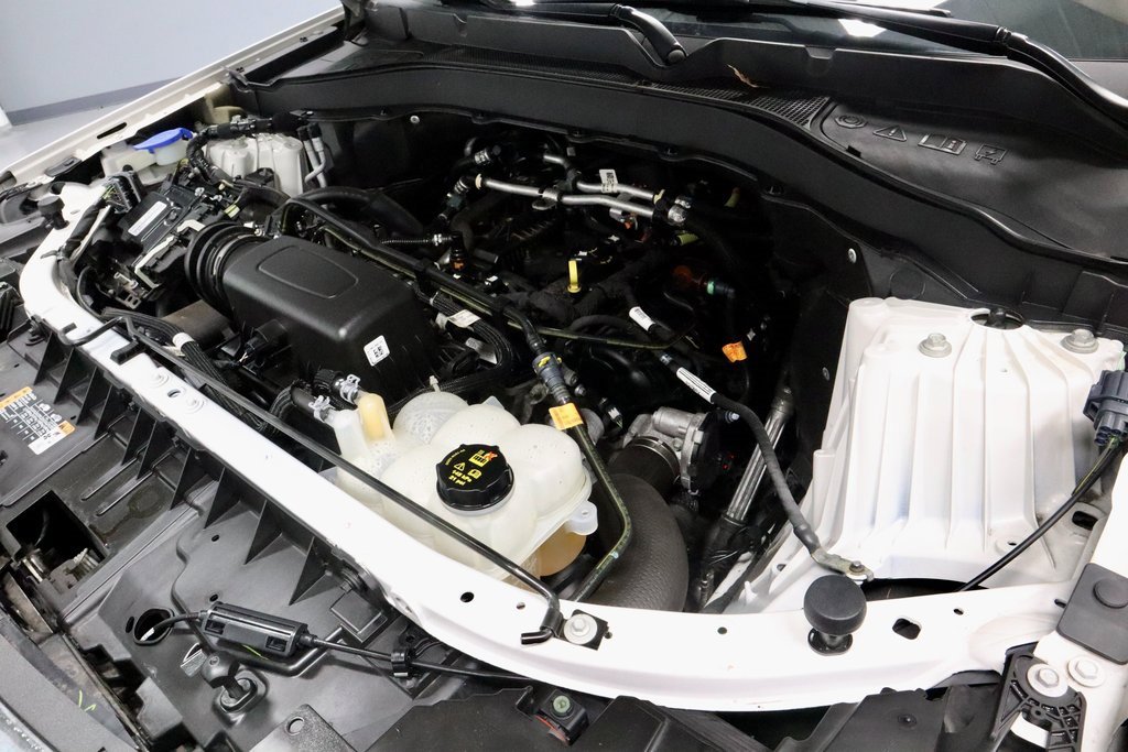 Certified 2022 Ford Explorer XLT w/ Equipment Group 202A image 20