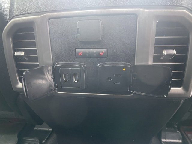 Certified 2017 Ford F150 Raptor w/ Equipment Group 802A Luxury image 40