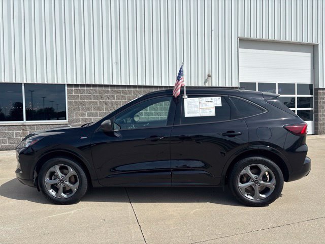 Certified 2024 Ford Escape ST-Line w/ Tech Pack #1 AWD/4WD image 10