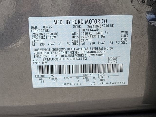 Certified 2025 Ford Explorer Platinum w/ LUX Leather Package image 17