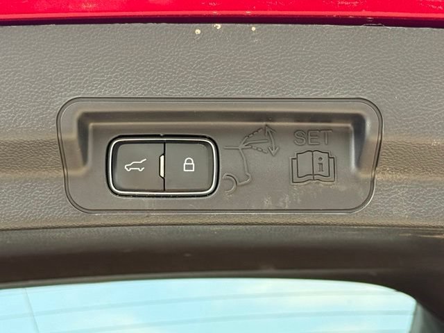 Certified 2020 Ford Explorer Limited RWD image 15