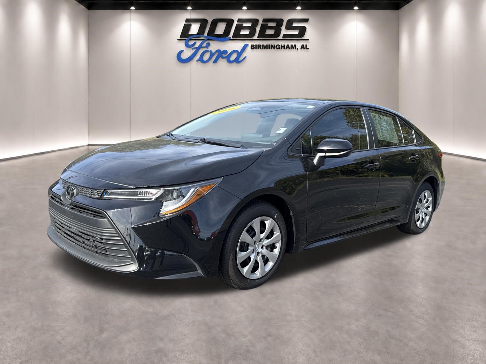 Used 2026 Toyota Corolla LE FWD image 3