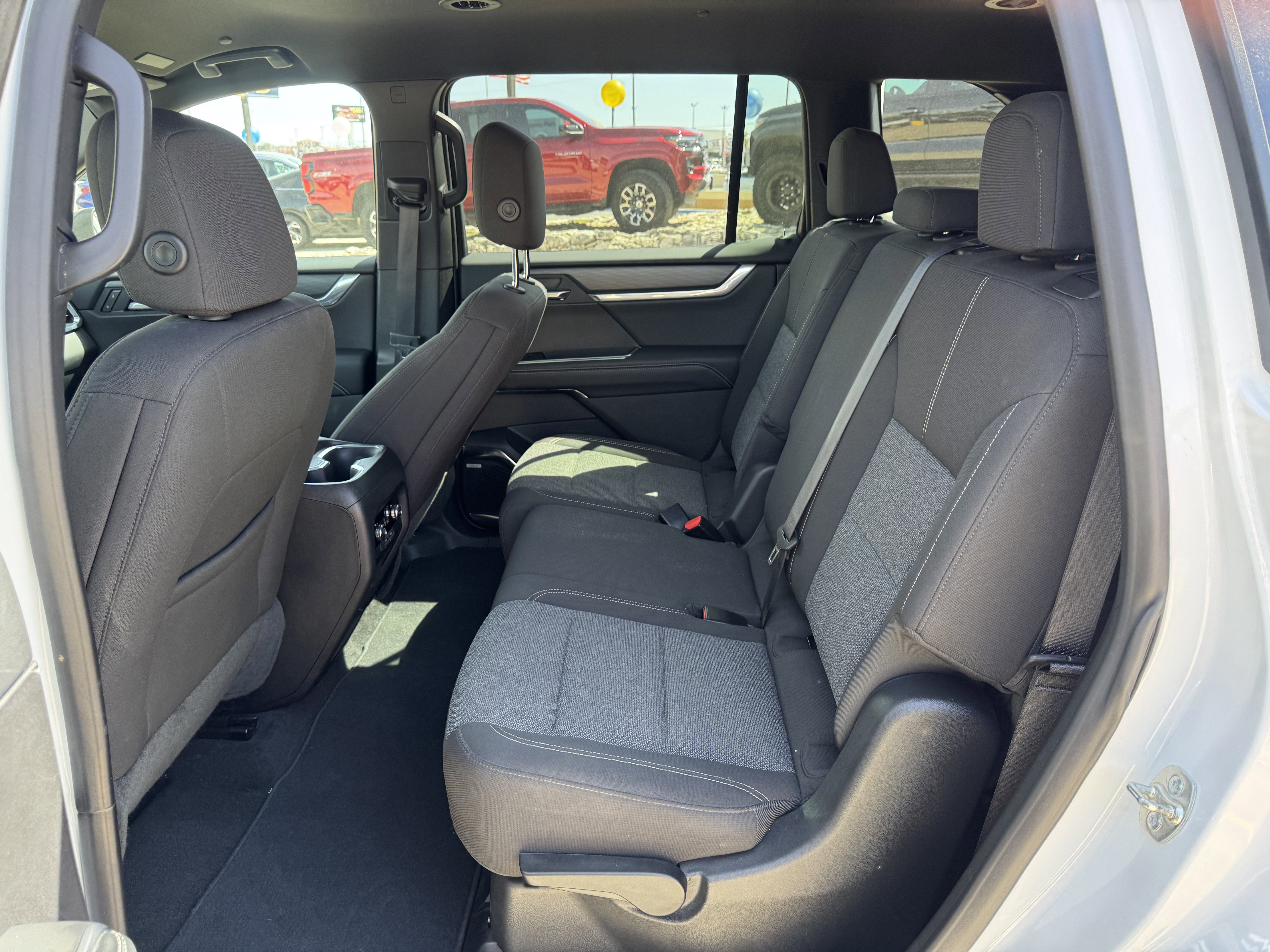 Used 2025 GMC Acadia Elevation image 14