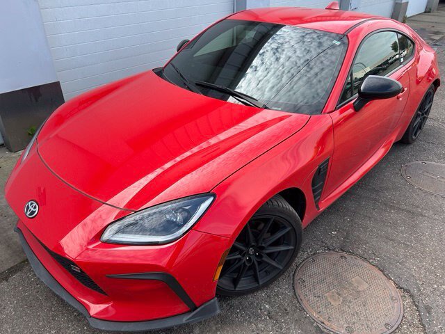 Used 2023 Toyota GR86 Premium RWD image 1