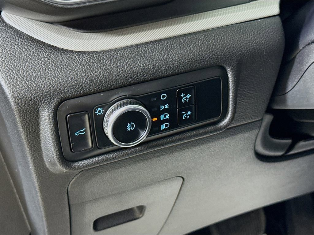 Certified 2023 Ford Explorer XLT w/ Equipment Group 202A image 15