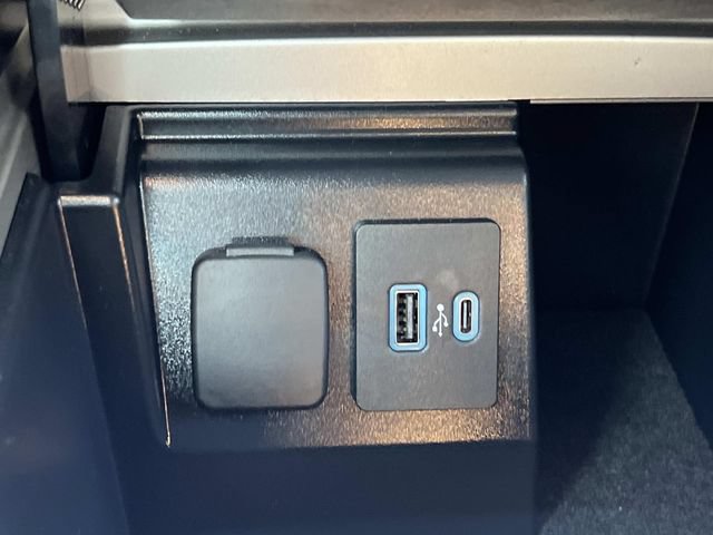 Certified 2023 Ford Explorer XLT w/ Equipment Group 202A AWD/4WD image 28