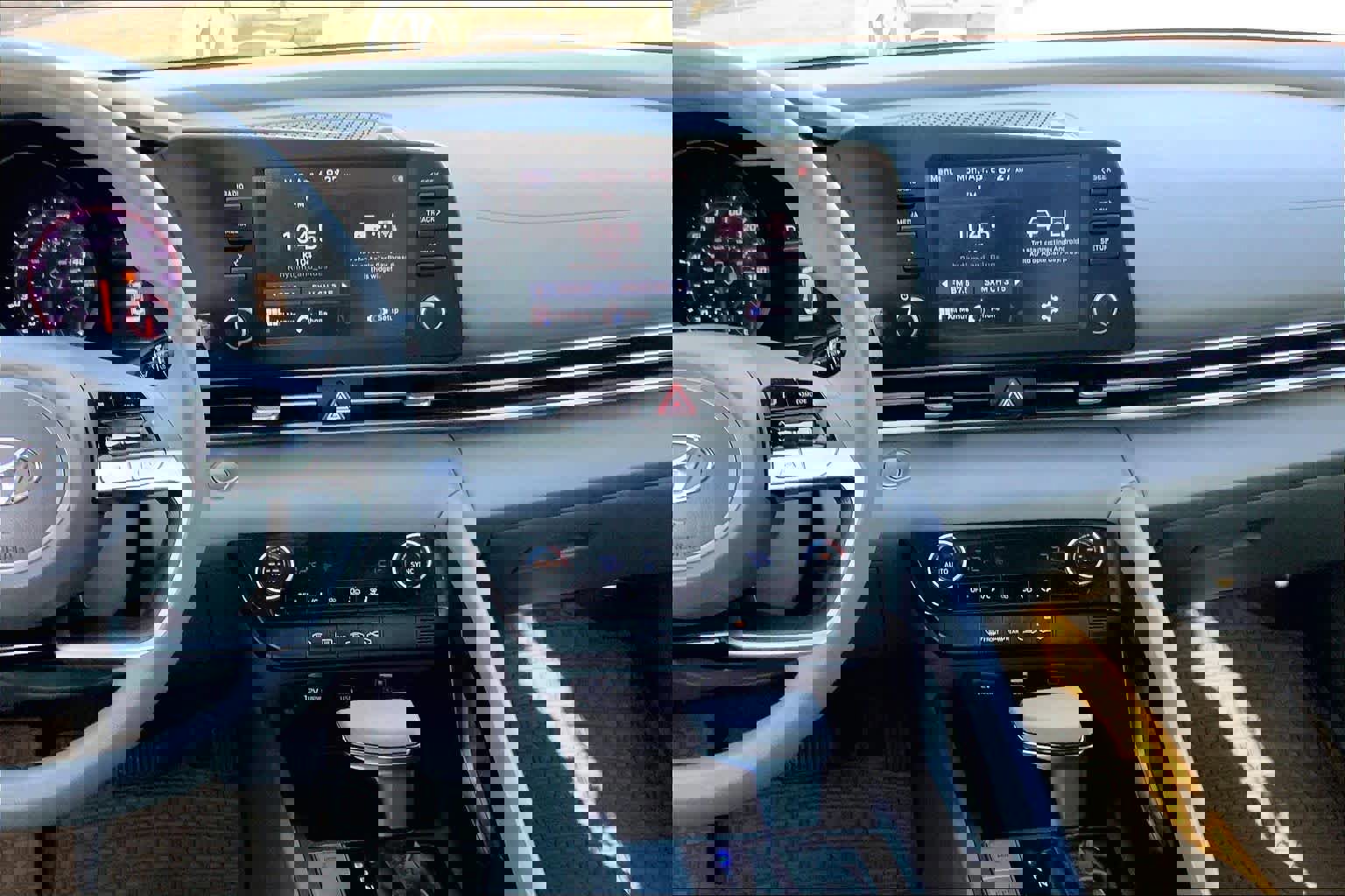 Used 2022 Hyundai Elantra SEL w/ Cargo Package image 9