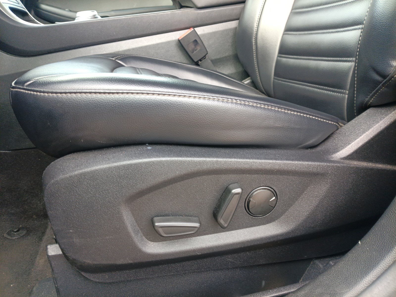 Certified 2024 Ford Edge SEL AWD/4WD image 17