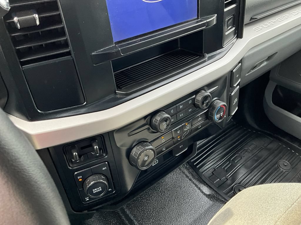 Certified 2024 Ford F350 XLT w/ FX4 Off-Road Package AWD/4WD image 17