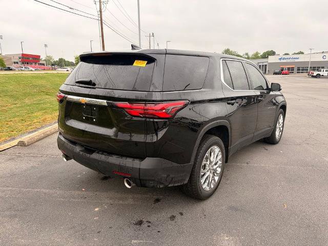Used 2023 Chevrolet Traverse LS w/ Safety Package image 5