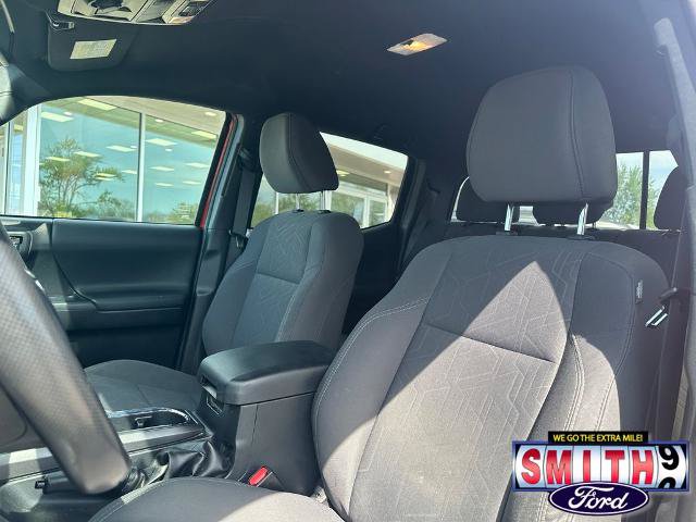 Used 2018 Toyota Tacoma TRD Off-Road AWD/4WD image 23