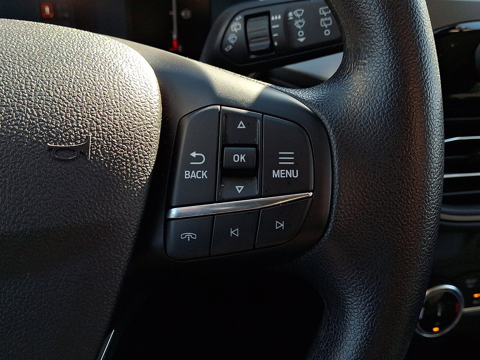 Certified 2025 Ford Escape Active AWD/4WD image 24
