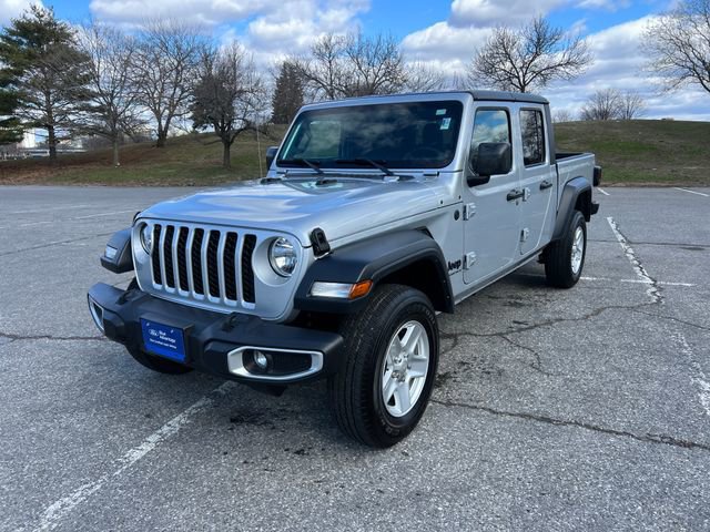 Used 2023 Jeep Gladiator Sport image 2