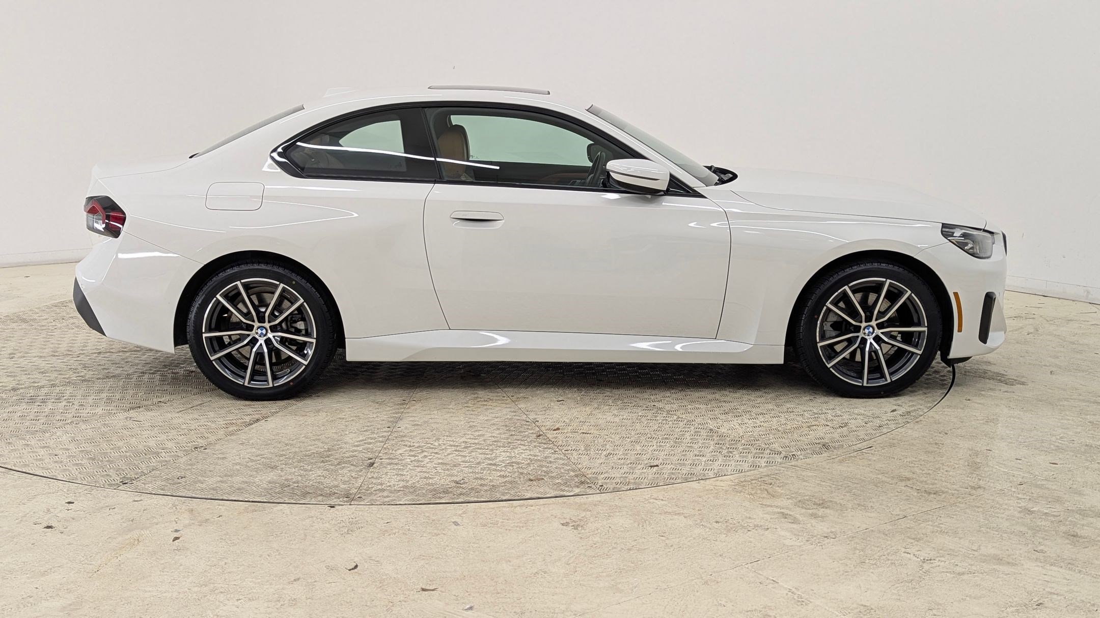 Used 2023 BMW 230i xDrive Coupe image 8