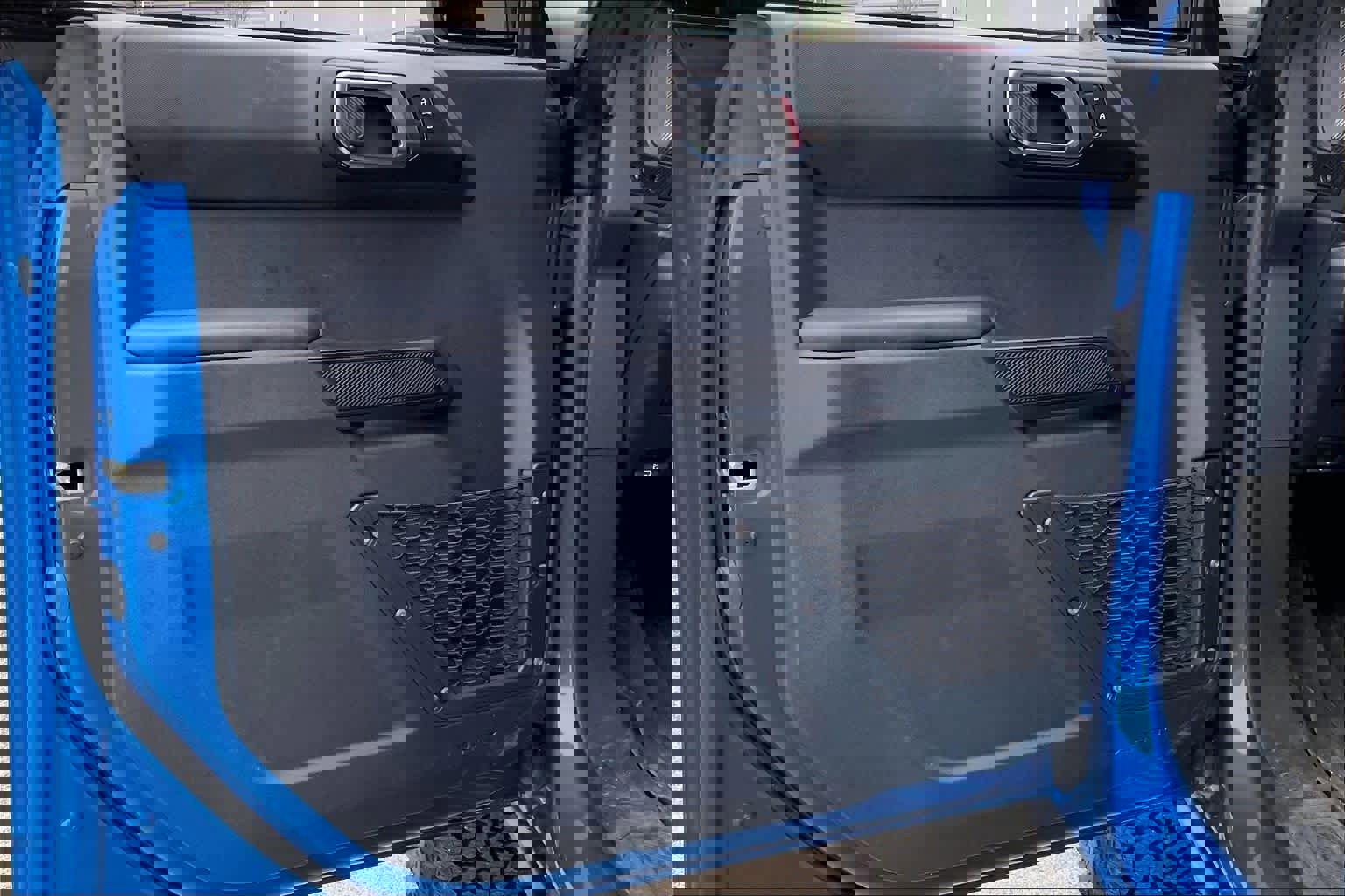 Certified 2025 Ford Bronco Big Bend w/ Black Diamond Package image 20