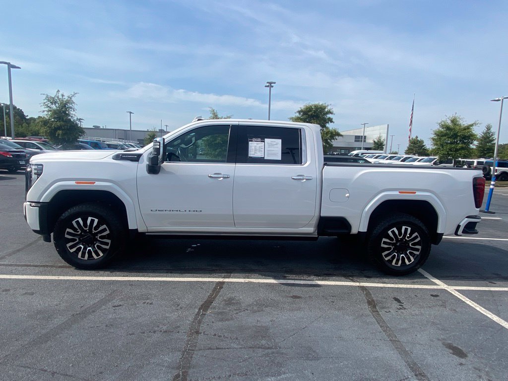 Used 2024 GMC Sierra 2500 Denali Ultimate AWD/4WD image 4