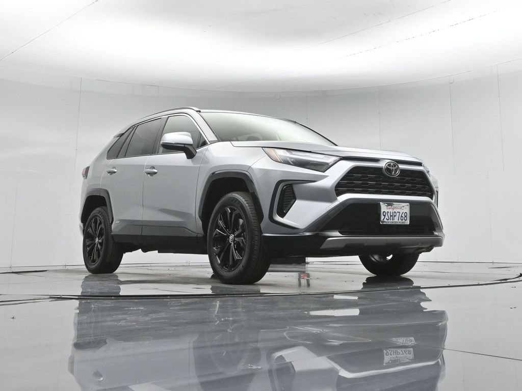 Used 2025 Toyota RAV4 SE AWD/4WD image 49