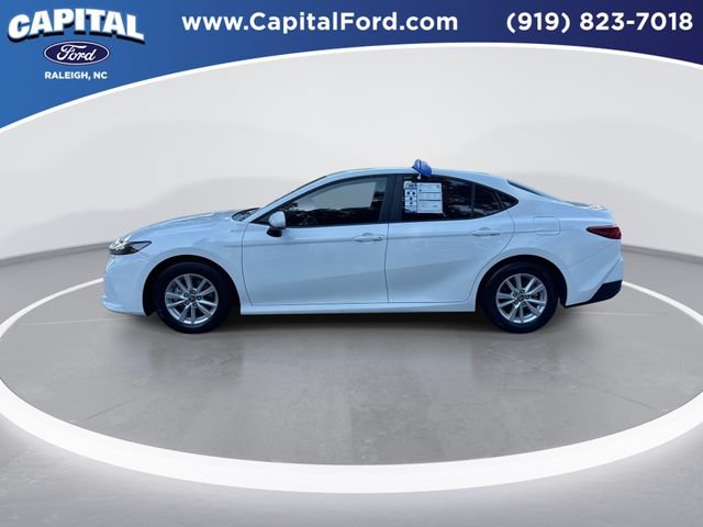 Used 2025 Toyota Camry LE FWD image 5