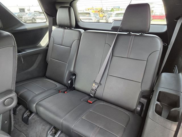 Used 2023 Chevrolet Traverse RS image 11