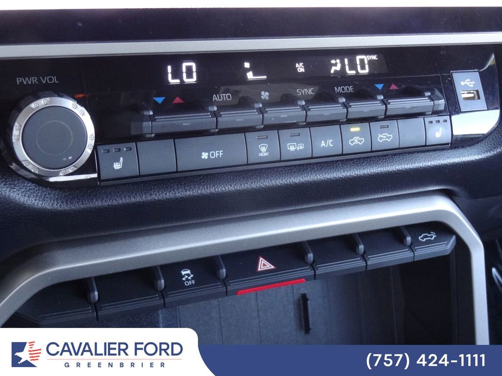 Used 2025 Toyota Tundra SR5 w/ SR5 Premium Package AWD/4WD image 29