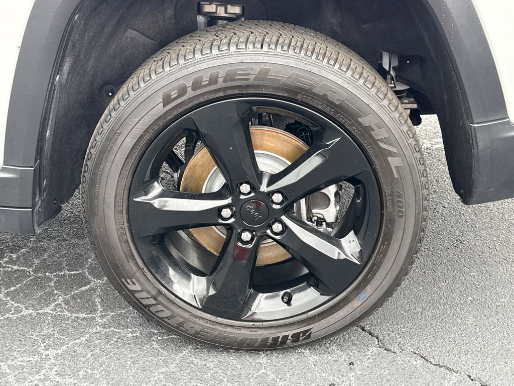 Used 2025 Jeep Grand Cherokee L Altitude image 20