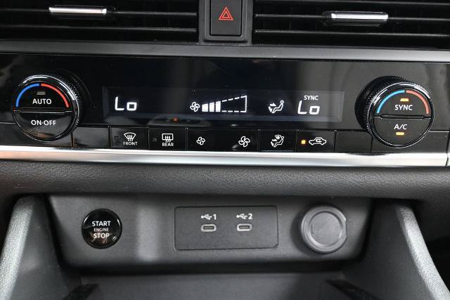 Used 2025 Nissan Rogue SV AWD/4WD image 40
