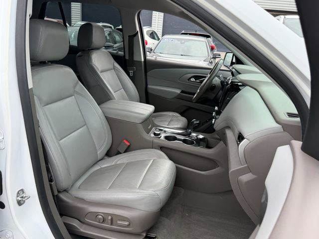 Used 2019 Chevrolet Traverse LT w/ LT Premium Package FWD image 16
