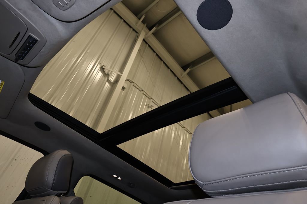 Certified 2025 Ford F350 Platinum w/ Platinum Plus Package image 41