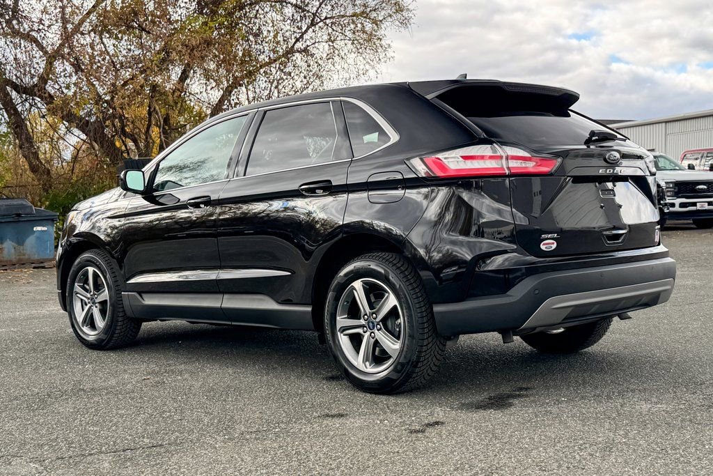Certified 2022 Ford Edge SEL w/ Convenience Package image 3
