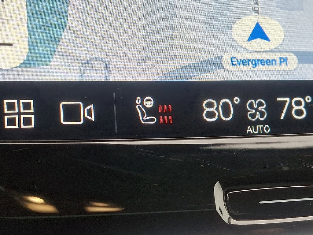 Used 2023 Volvo V60 B5 Cross Country Plus image 30